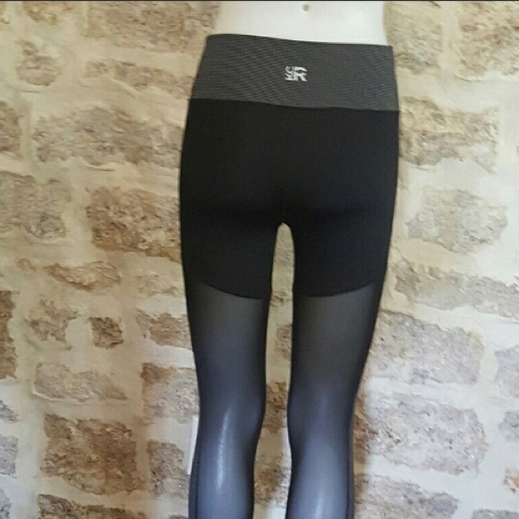 Small Mesh Panel Legging - Picture 8 of 8
